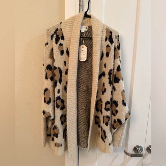 VICI‎ Cozy Leopard Cardigan